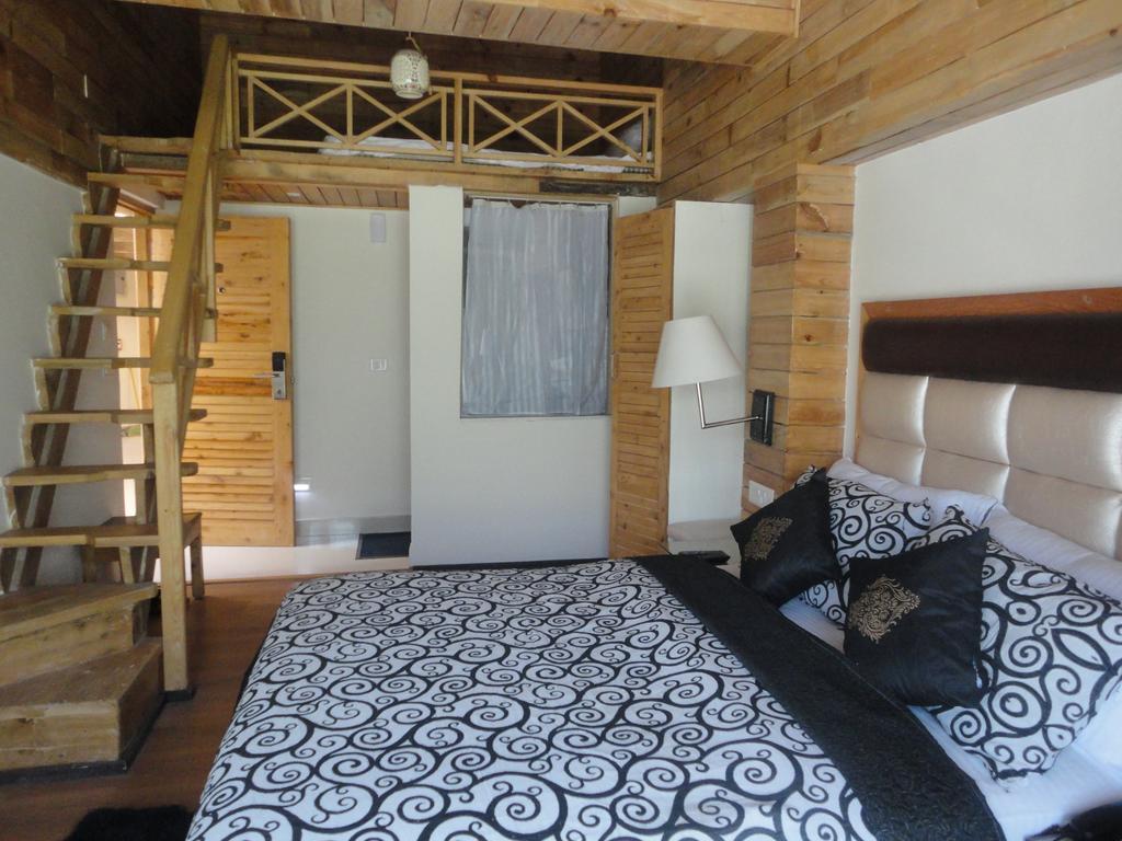 Swiss Wood Hotel Маналі Екстер'єр фото